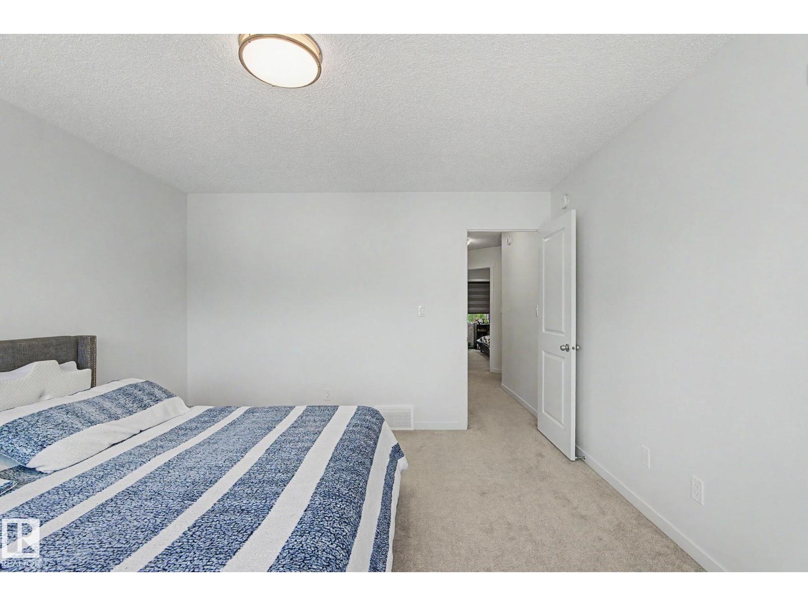 #12 905 172 ST SW - 30