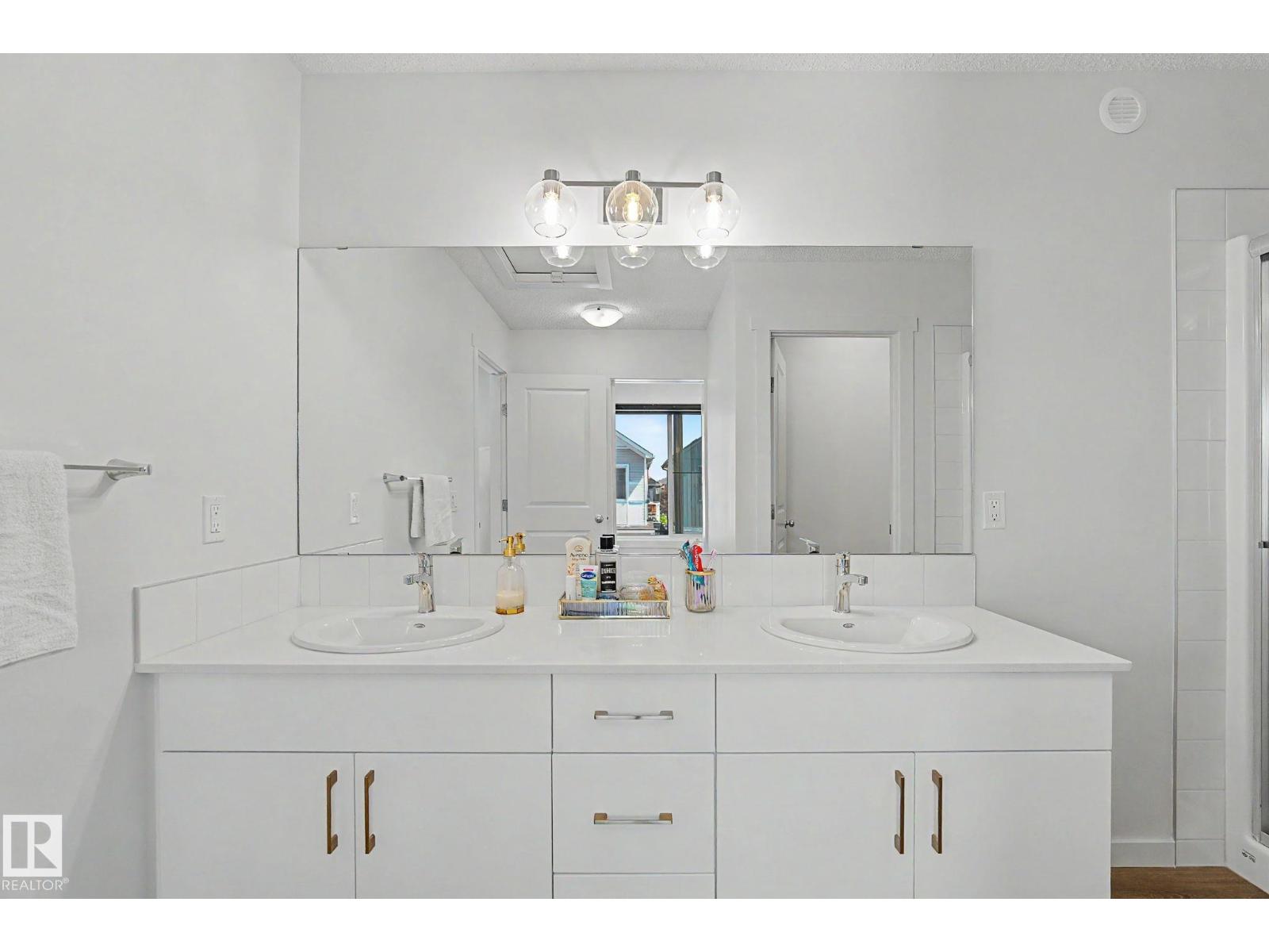 #12 905 172 ST SW - 36