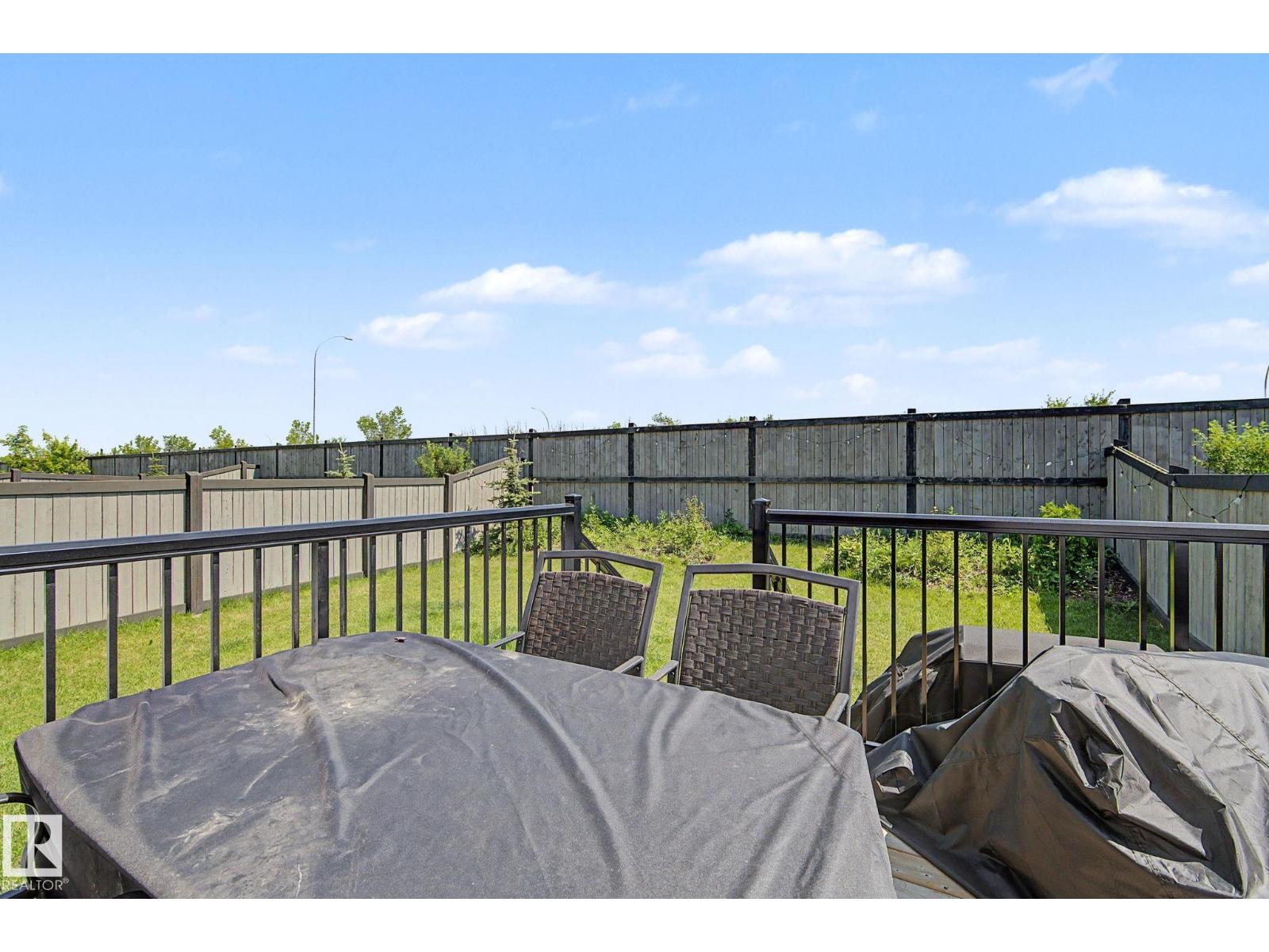 #12 905 172 ST SW - 52