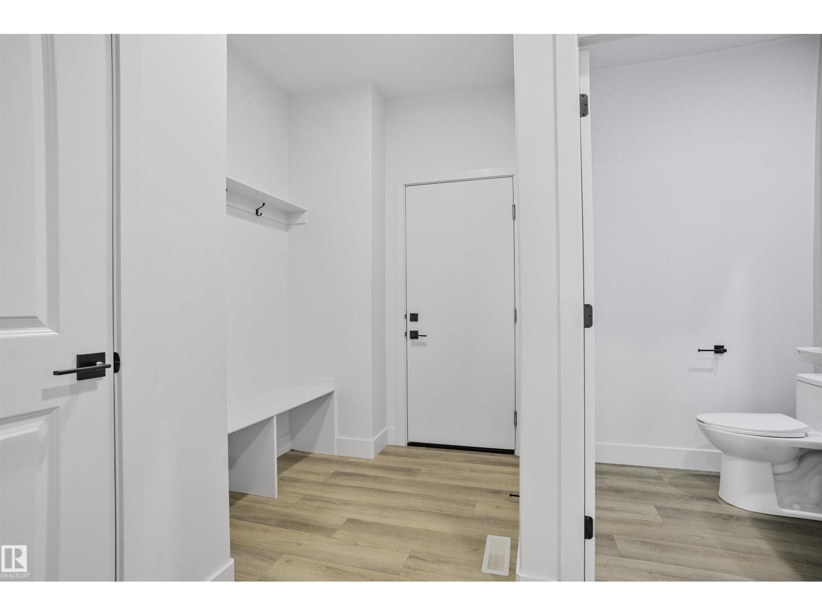 1915 164 ST SW - 8
