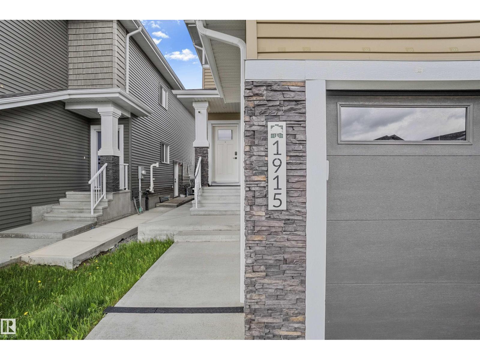 1915 164 ST SW, Glenridding Heights, Edmonton photo 2