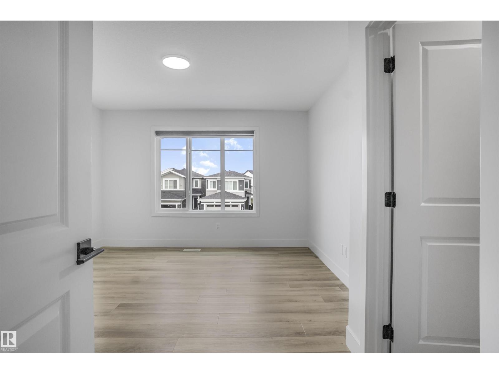 1915 164 ST SW - 21