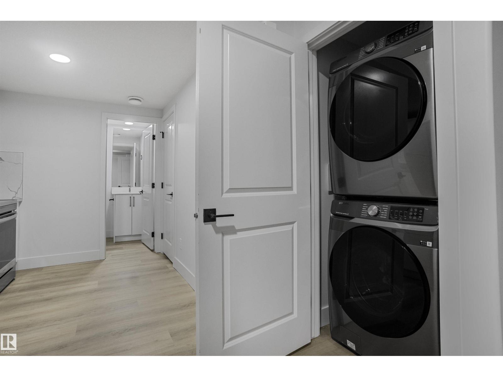 1915 164 ST SW - 40