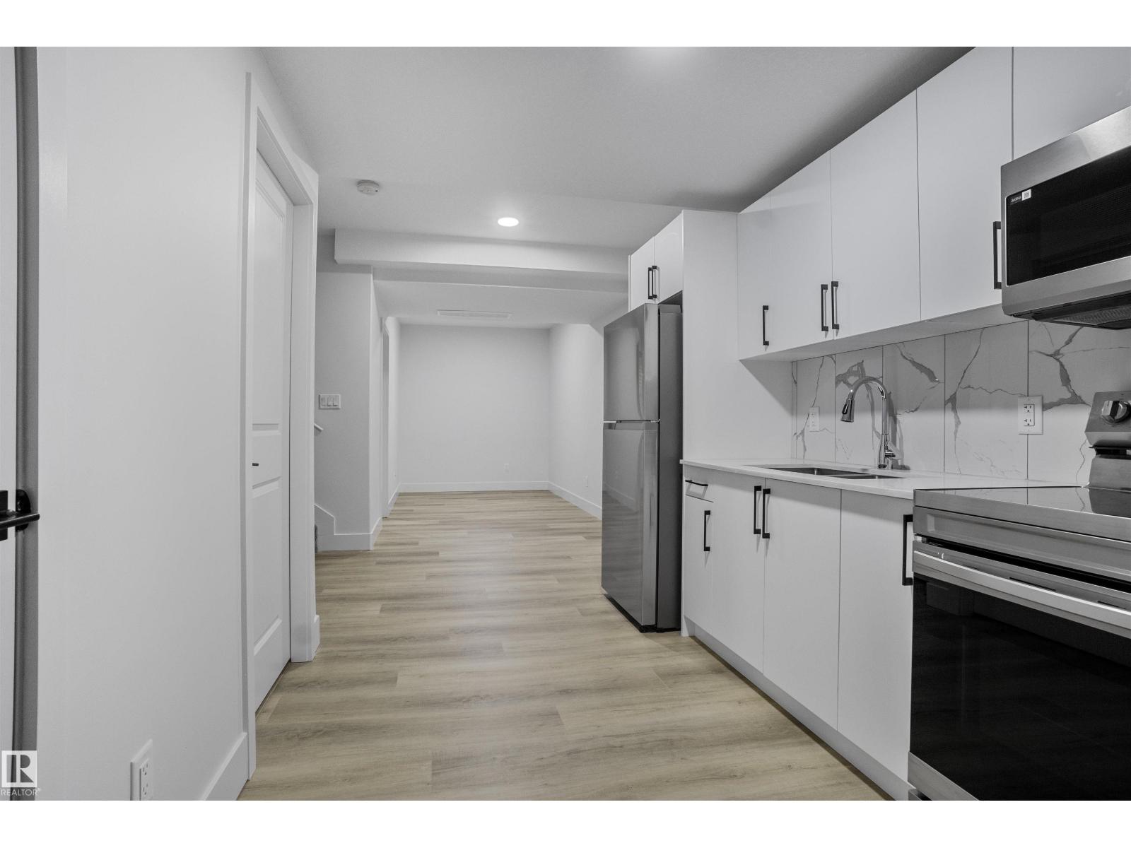 1915 164 ST SW - 43
