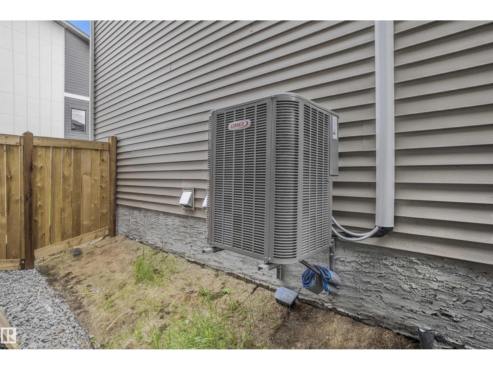 1915 164 ST SW - 47