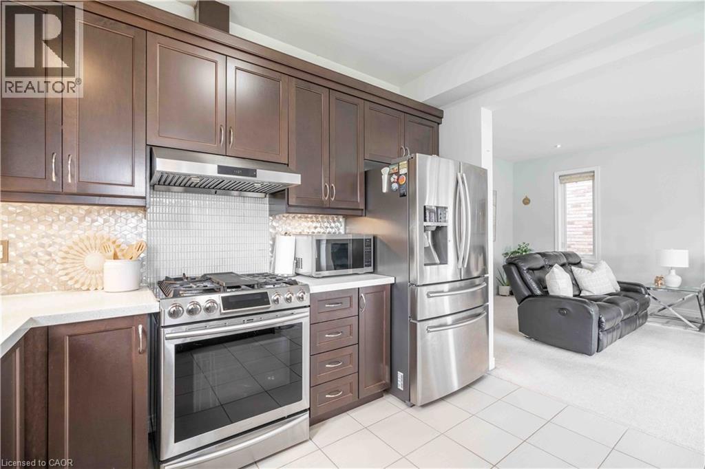 3 NARBONNE Crescent - 24