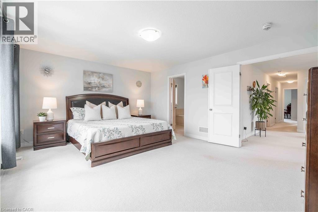 3 NARBONNE Crescent - 27