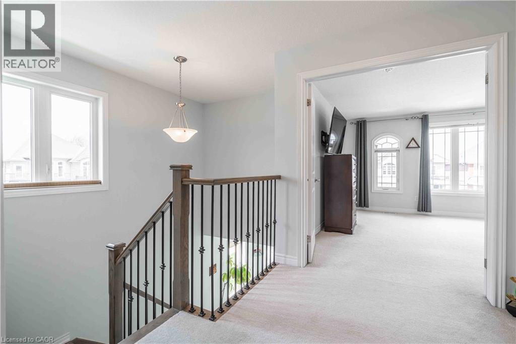 3 NARBONNE Crescent - 33