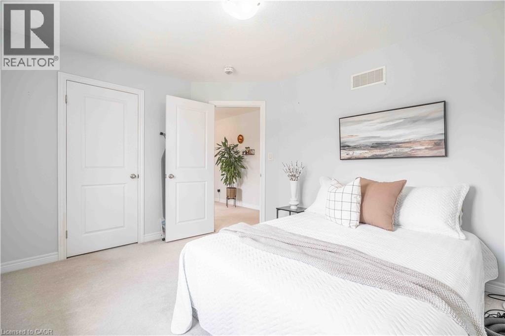 3 NARBONNE Crescent - 36