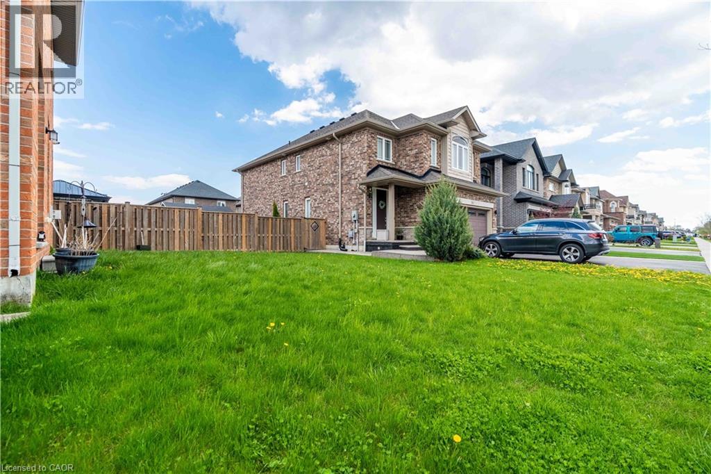 3 NARBONNE Crescent - 43