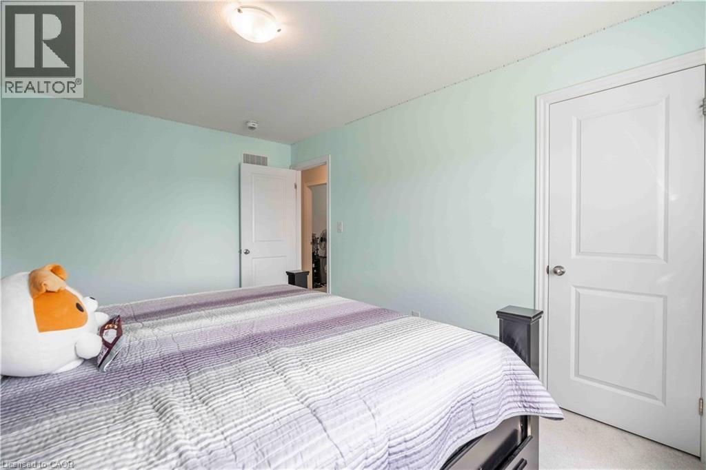 3 NARBONNE Crescent - 38