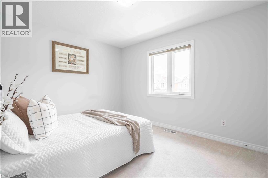 3 NARBONNE Crescent - 35