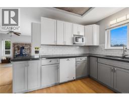 1674 Aspen Way, Campbell River, BC V9W7B7 Photo 12