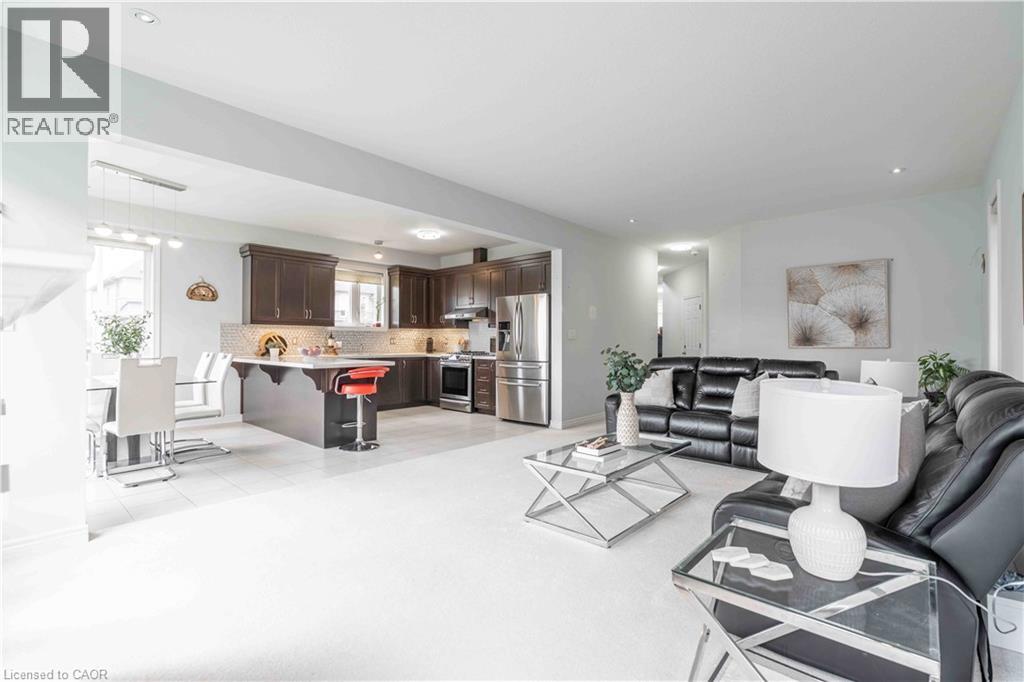 3 NARBONNE Crescent - 12