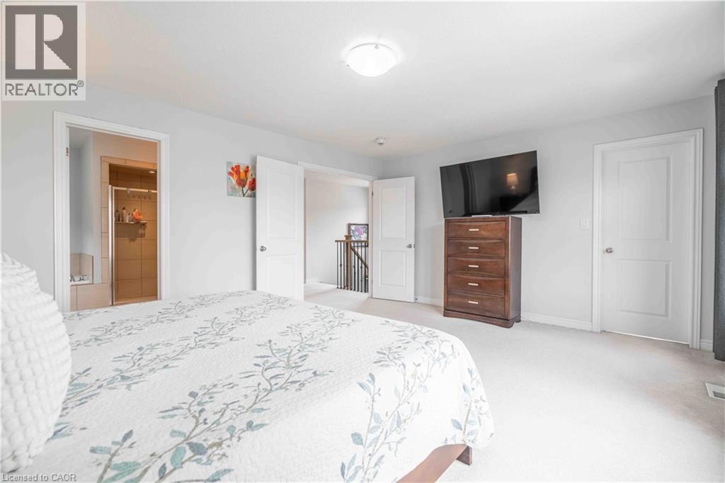 3 NARBONNE Crescent - 29