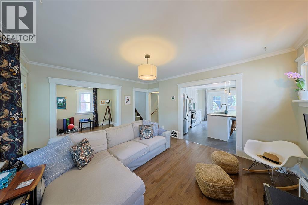 335 RUSSELL STREET - Image 7