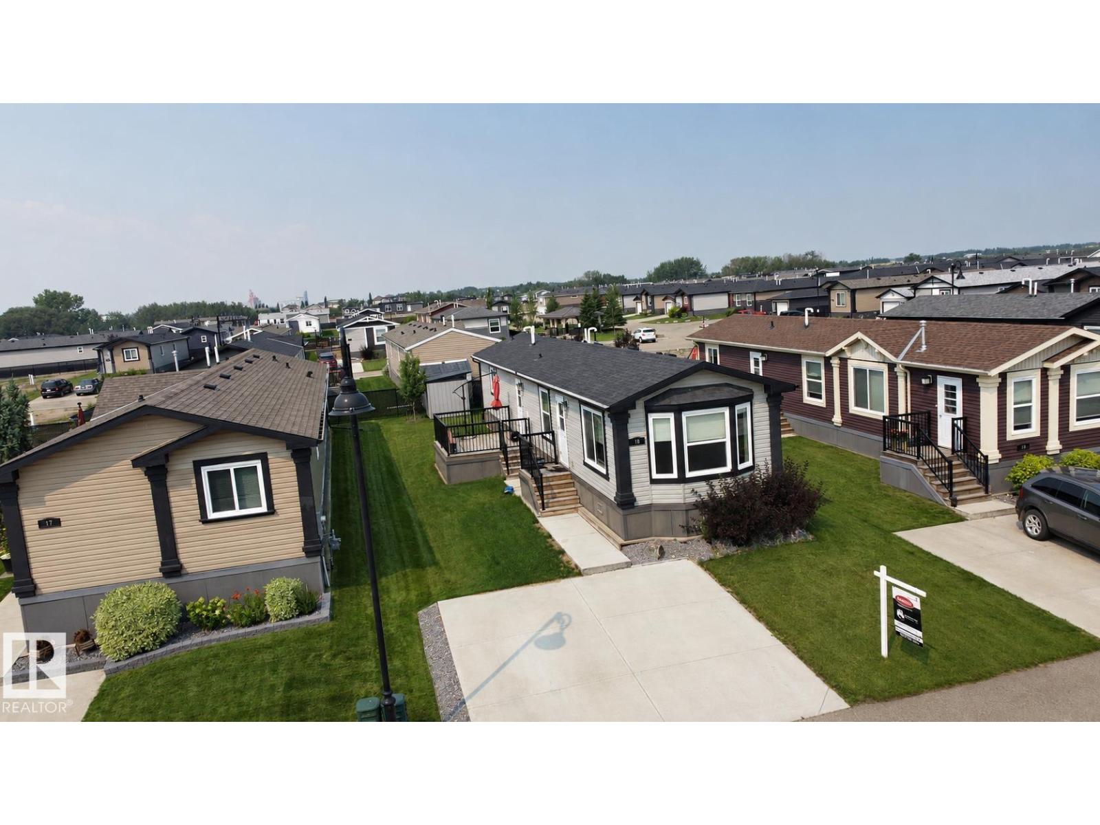 18 Aspen AV, Morinville — photo 3