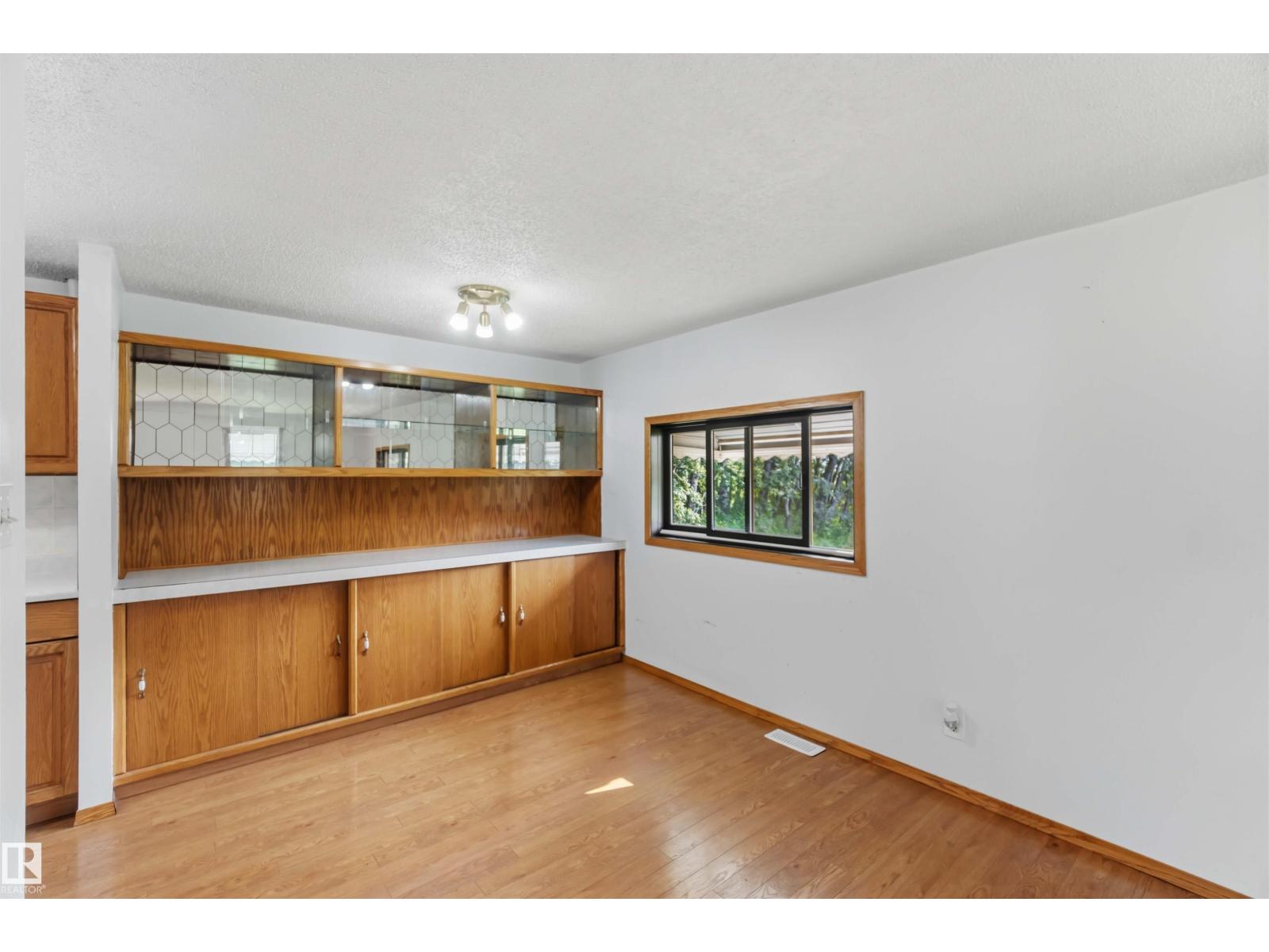 21512 Township Road 584 - 10