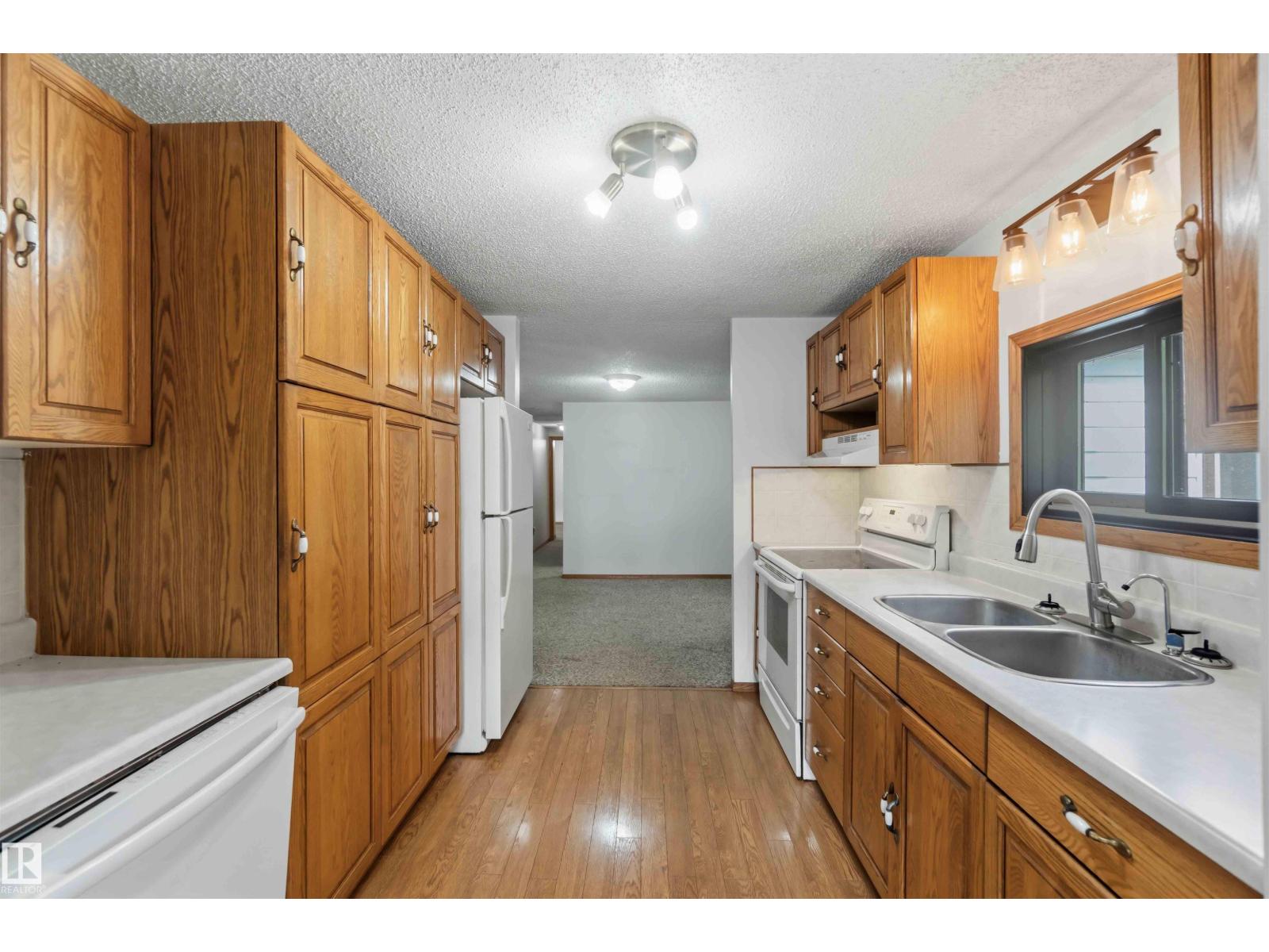 21512 Township Road 584 - 14