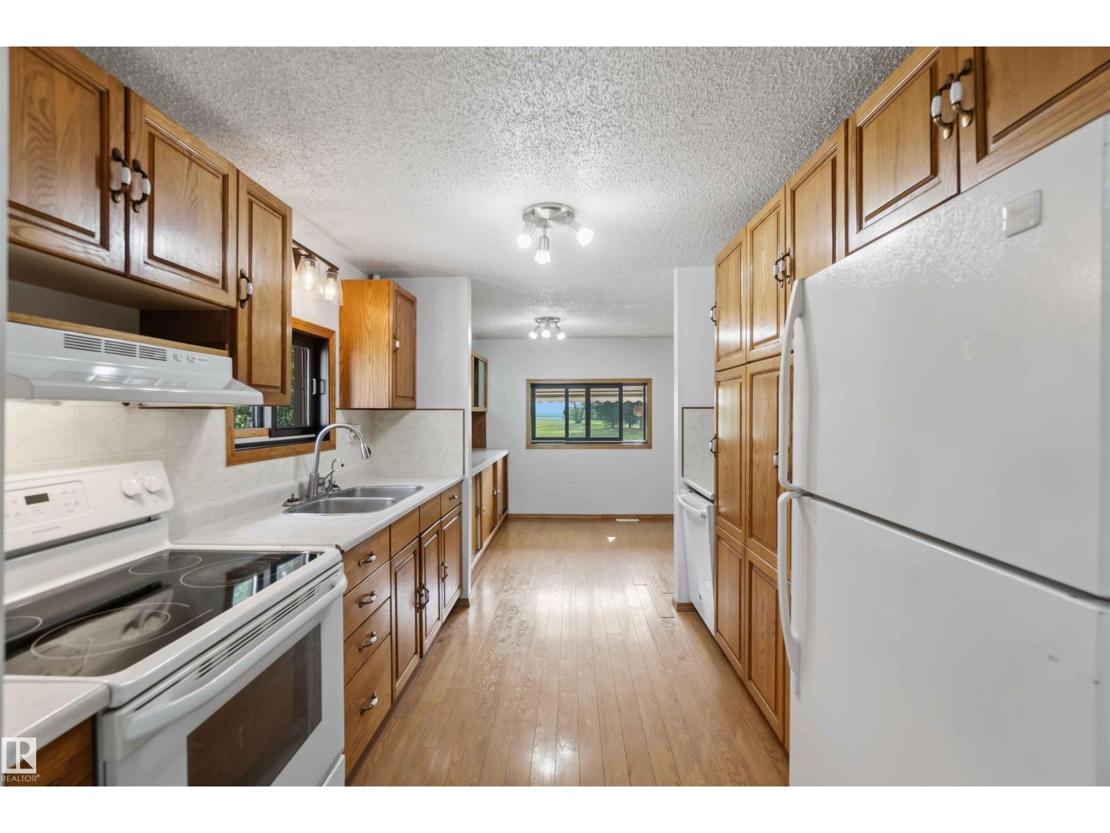 21512 Township Road 584 - Image 17