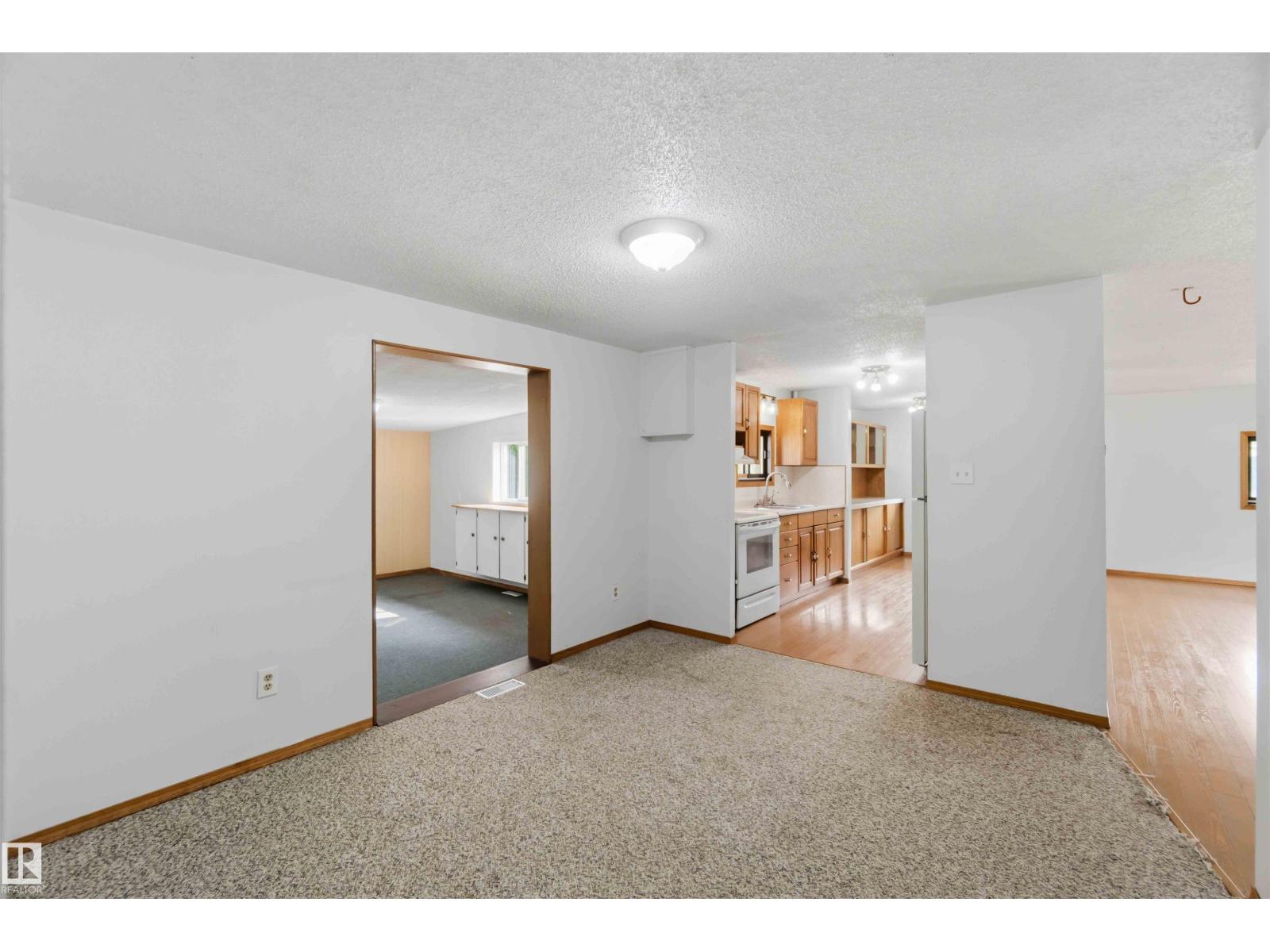 21512 Township Road 584 - 21