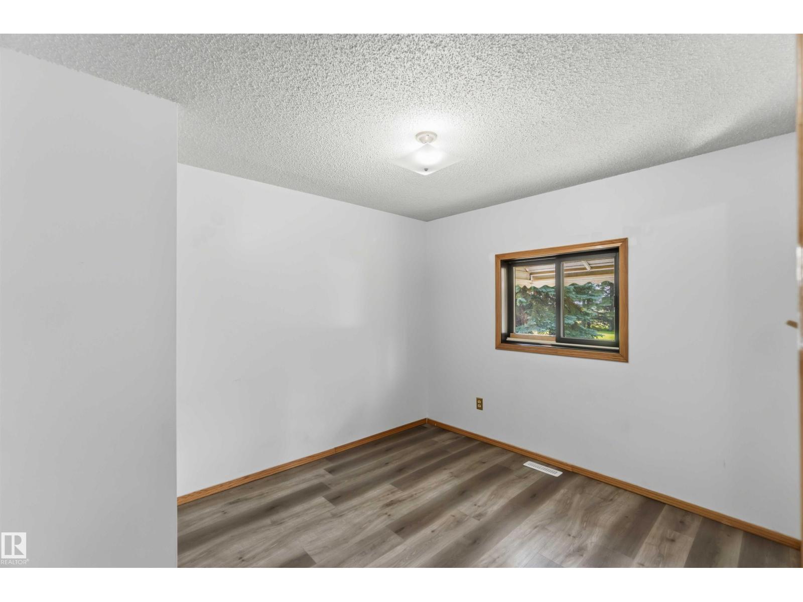 21512 Township Road 584 - Image 25