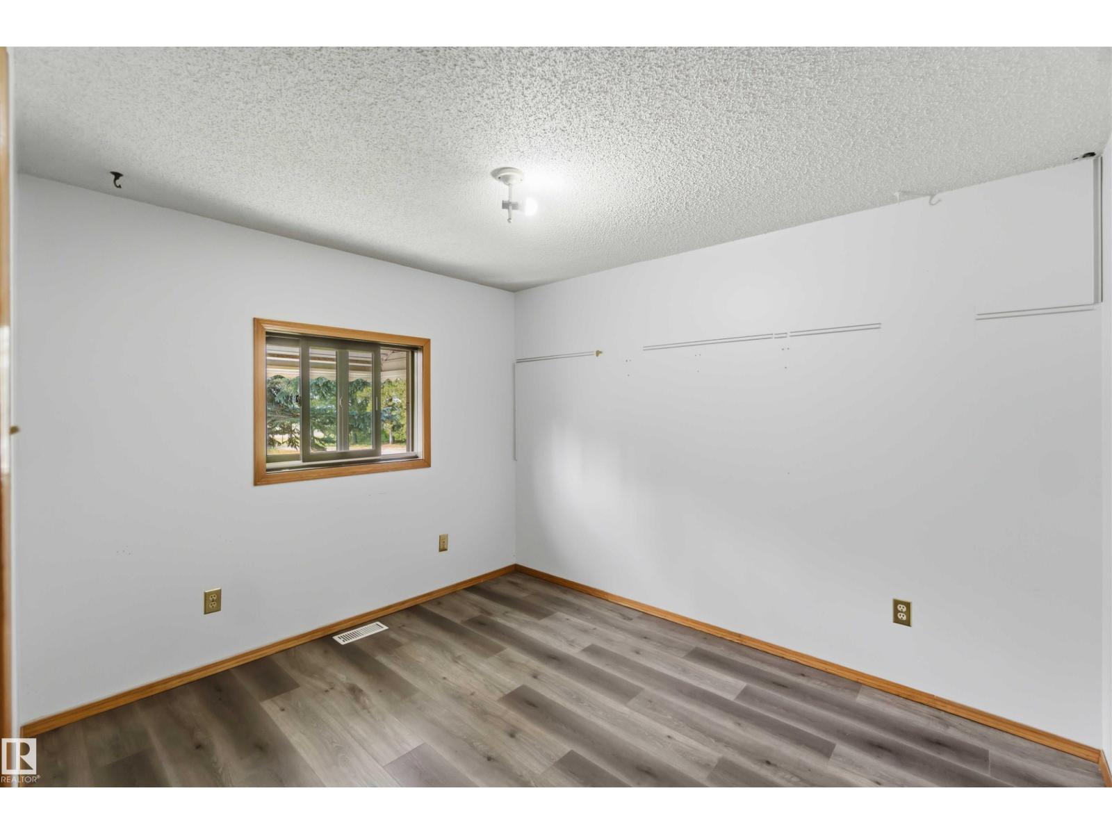 21512 Township Road 584 - 27
