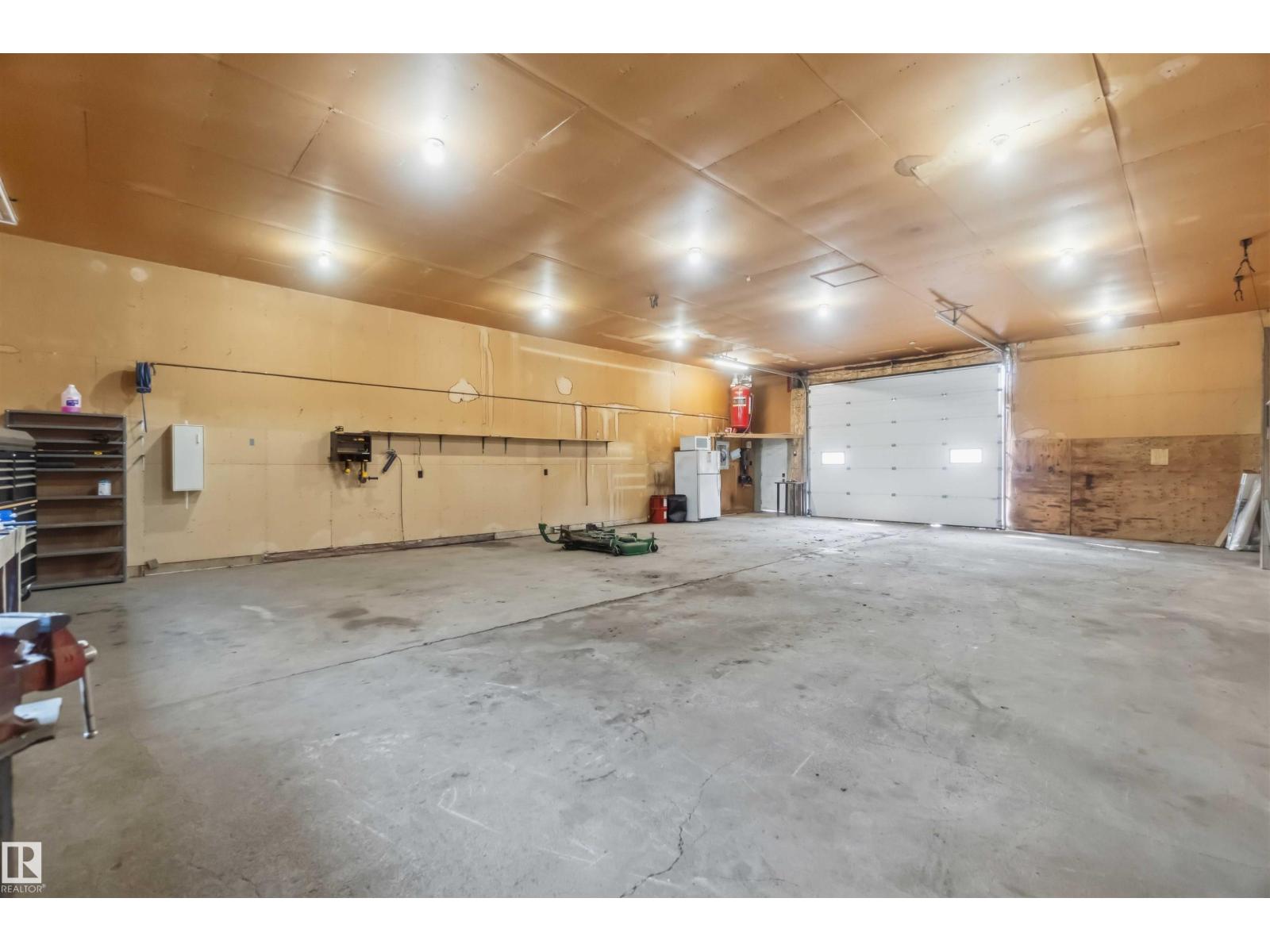 21512 Township Road 584 - 57