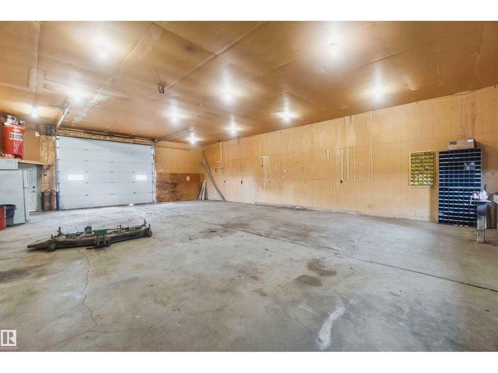 21512 Township Road 584 - 58