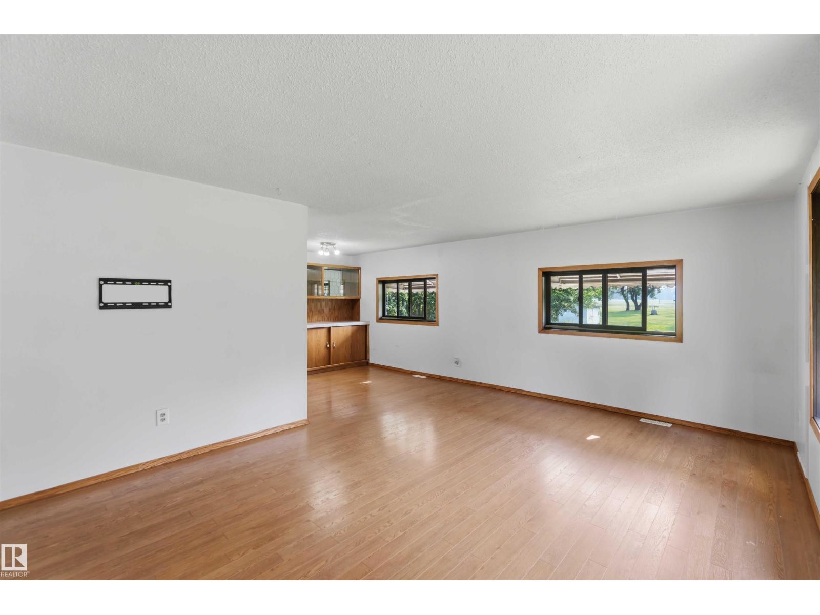 21512 Township Road 584 - 6