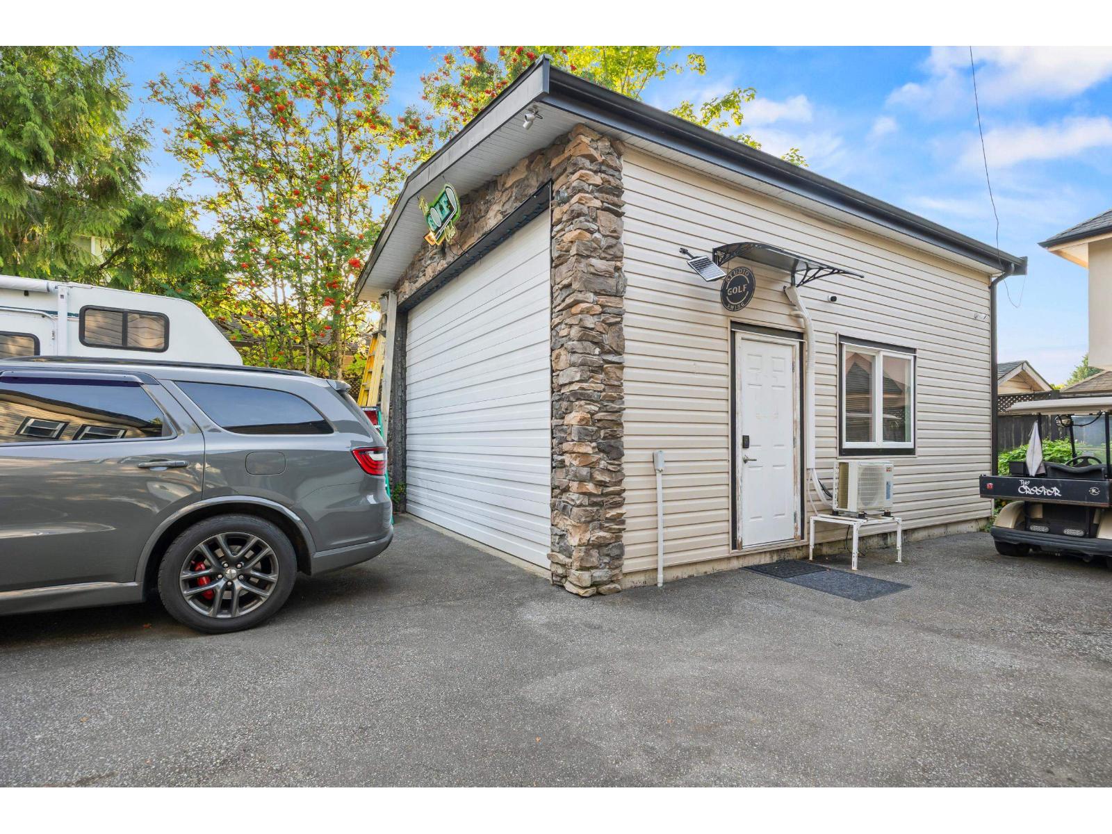 3 Bed, 3 Bath House for Sale in Surrey – 15797 92 AVENUE, Surrey – MLS# R3149478 - Image 6