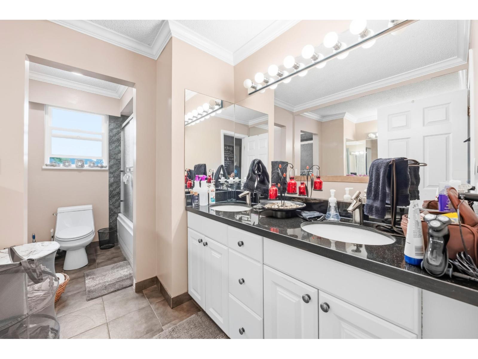 3 Bed, 3 Bath House for Sale in Surrey – 15797 92 AVENUE, Surrey – MLS# R3149478 - Image 19