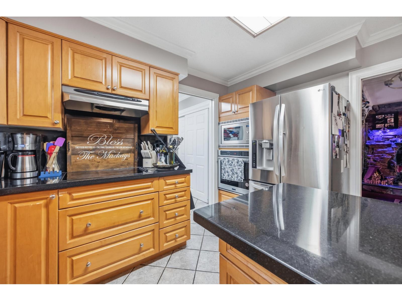 3 Bed, 3 Bath House for Sale in Surrey – 15797 92 AVENUE, Surrey – MLS# R3149478 - Image 11