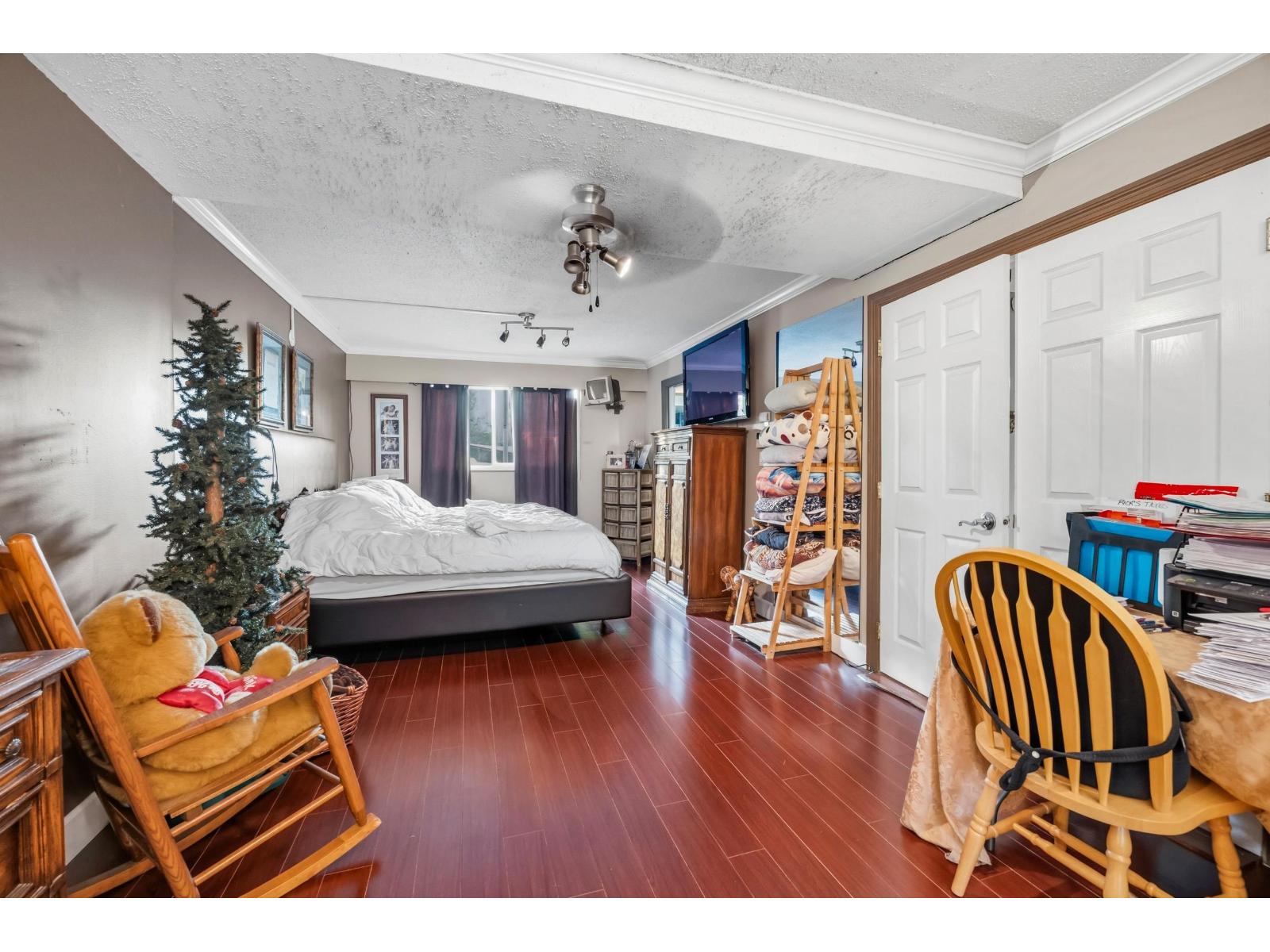3 Bed, 3 Bath House for Sale in Surrey – 15797 92 AVENUE, Surrey – MLS# R3149478 - Image 20