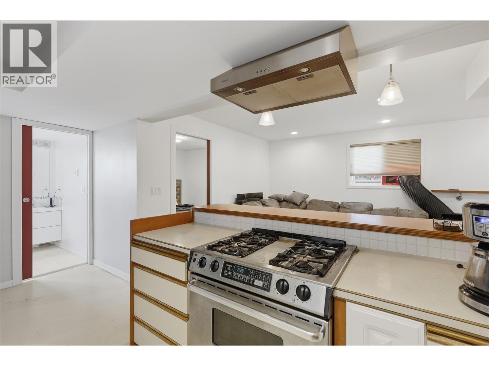 1820/1822 Gellrich Avenue - Image 44