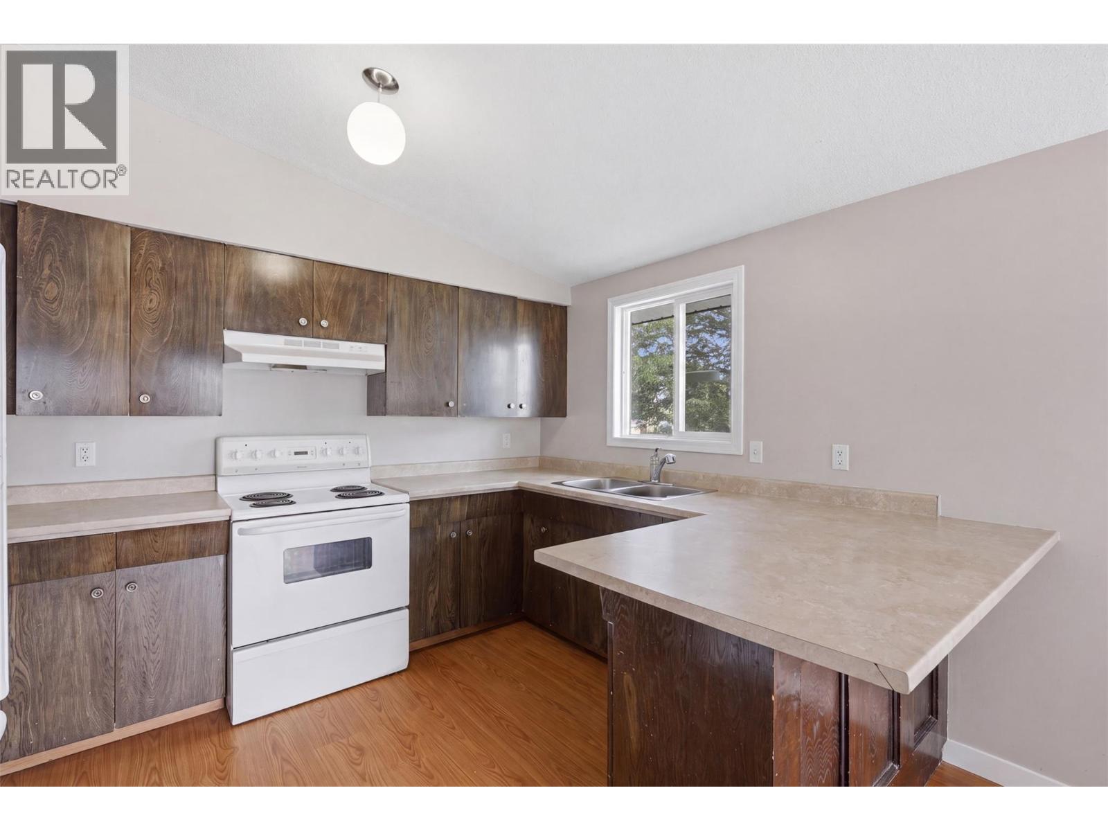 1820/1822 Gellrich Avenue - Image 12