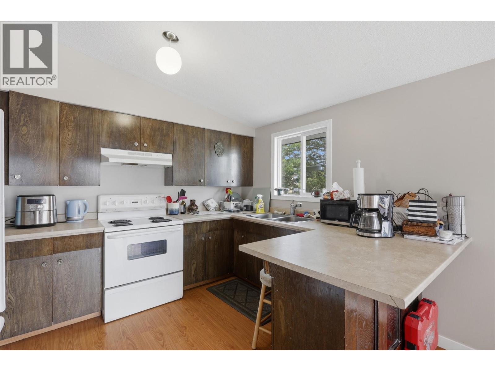 1820/1822 Gellrich Avenue - Image 13