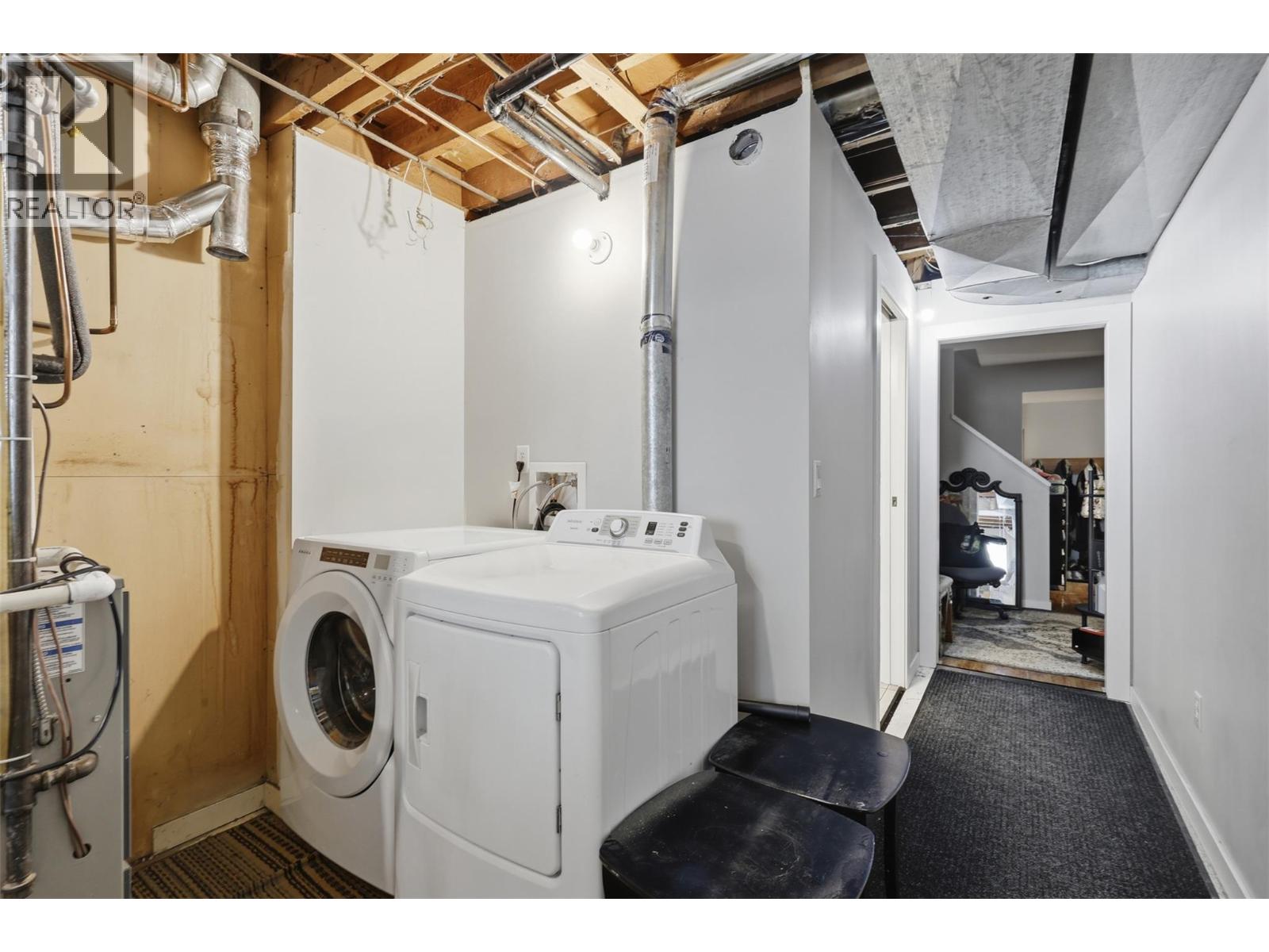 1820/1822 Gellrich Avenue - Image 78