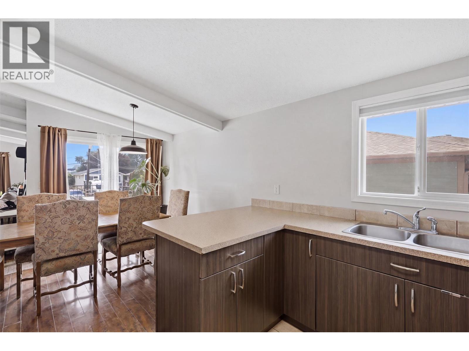 1820/1822 Gellrich Avenue - Image 61