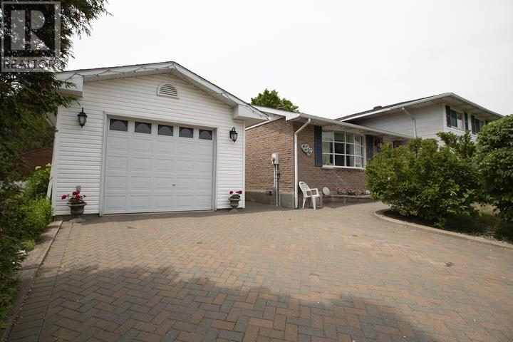 170 Laronde AVE - 4