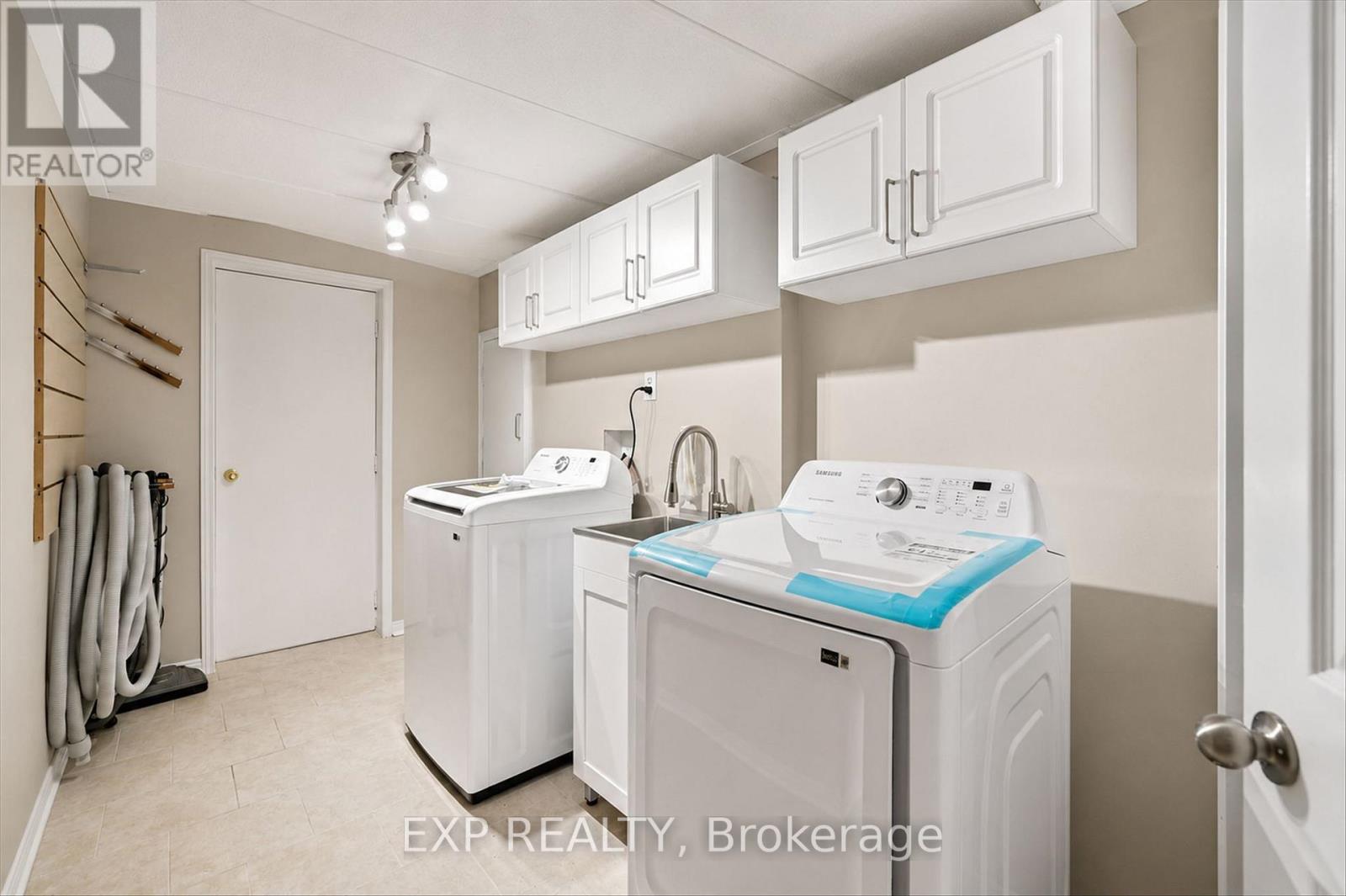 5628 STELLA LANE - 35
