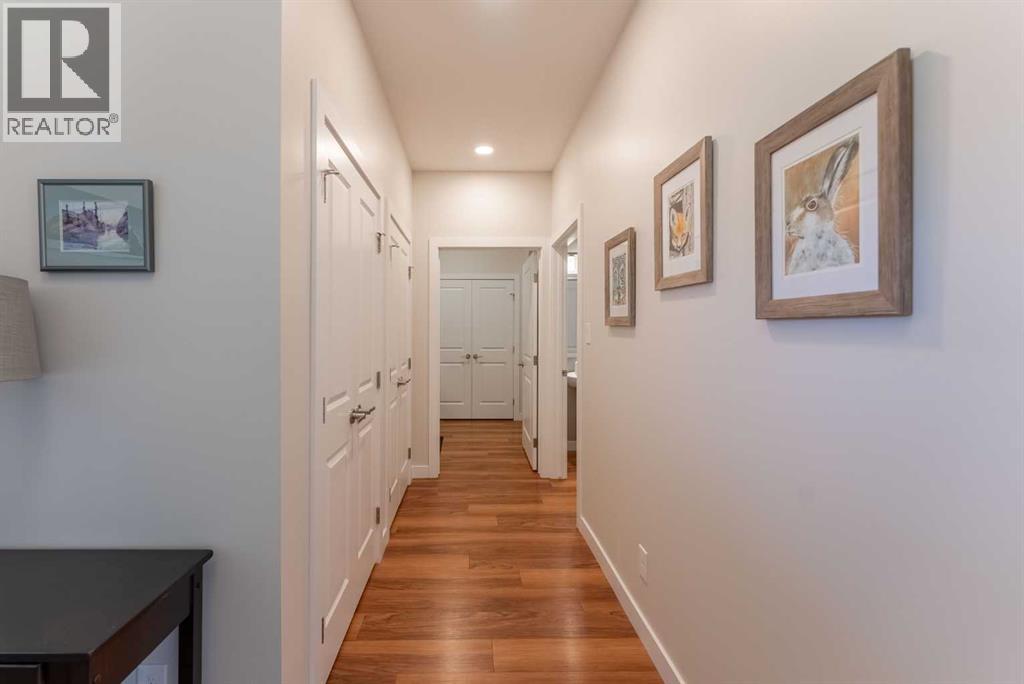 1060 Caledonia Place W - Image 24
