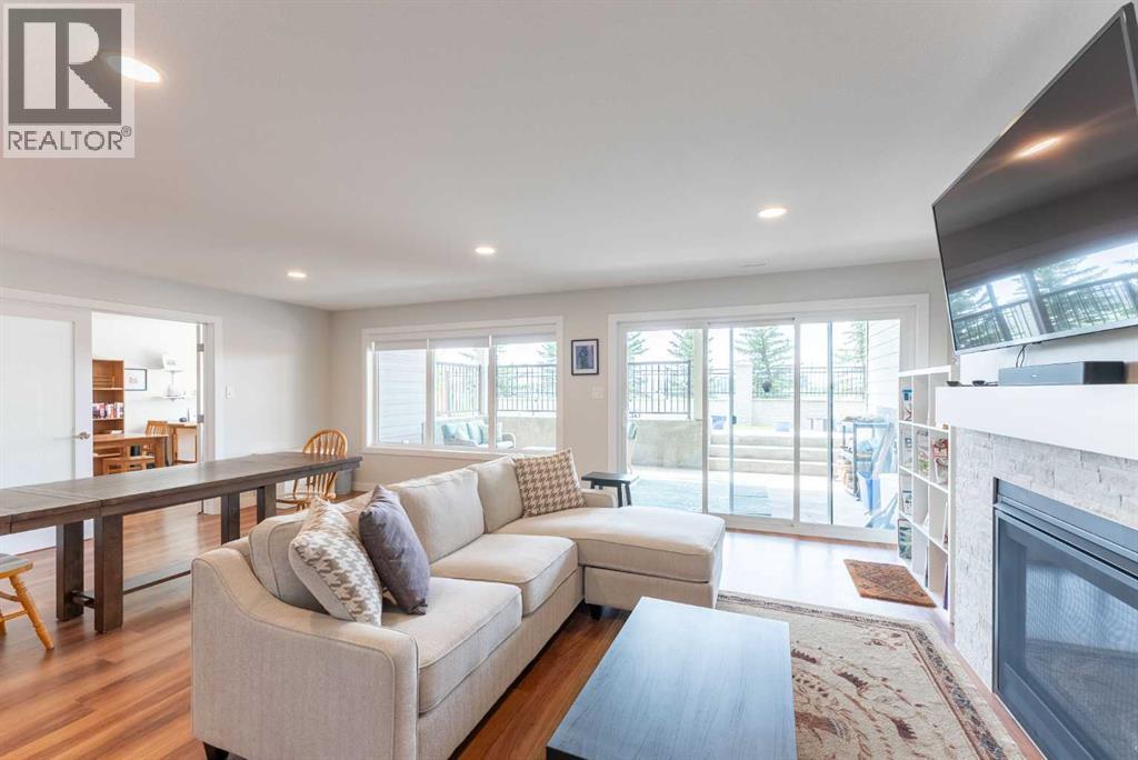 1060 Caledonia Place W - Image 29