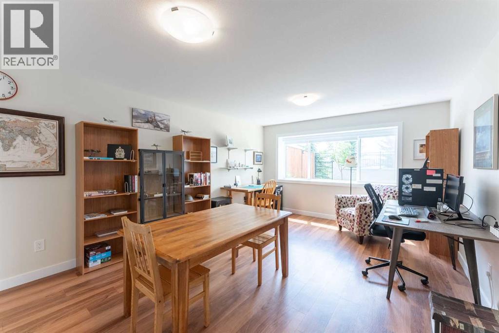 1060 Caledonia Place W - Image 30