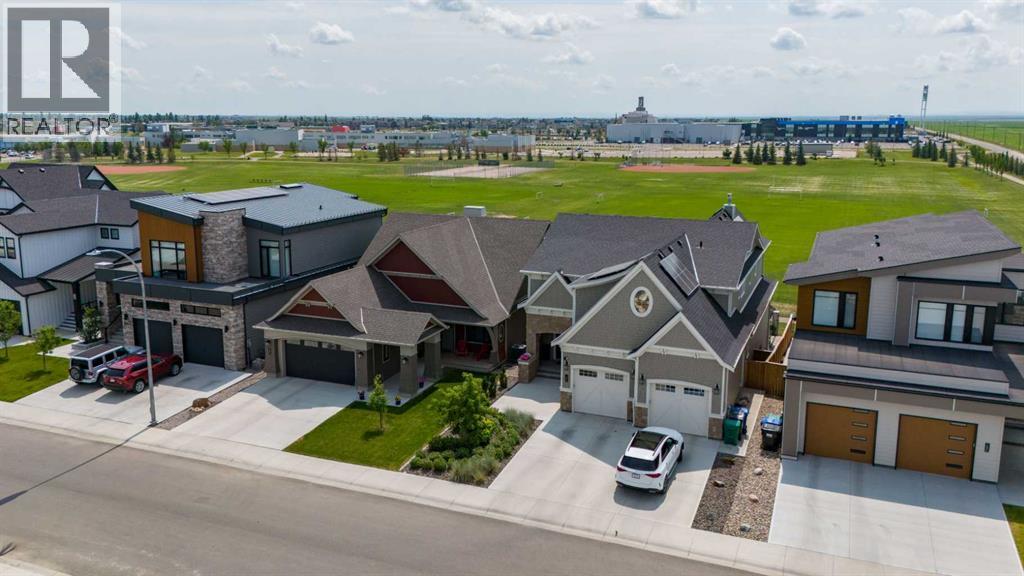 1060 Caledonia Place W - Image 47