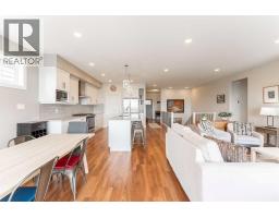 1060 Caledonia Place W - photo 10
