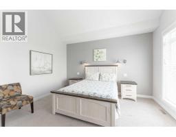 1060 Caledonia Place W - photo 18