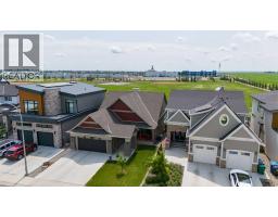 1060 Caledonia Place W - photo 2