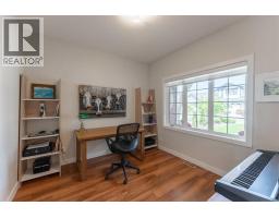 1060 Caledonia Place W - photo 21