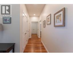 1060 Caledonia Place W - photo 24